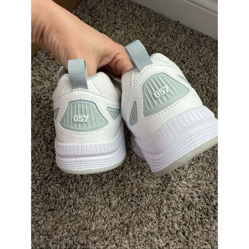 WOMEN’S NEW BALANCE 857 Wide Size W8.5 New without box